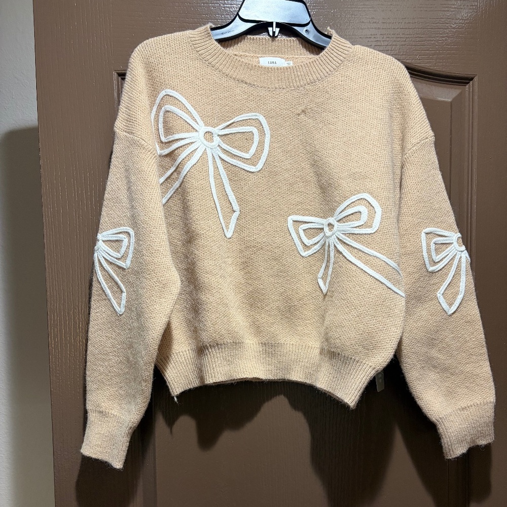Luna Ivy Sweater